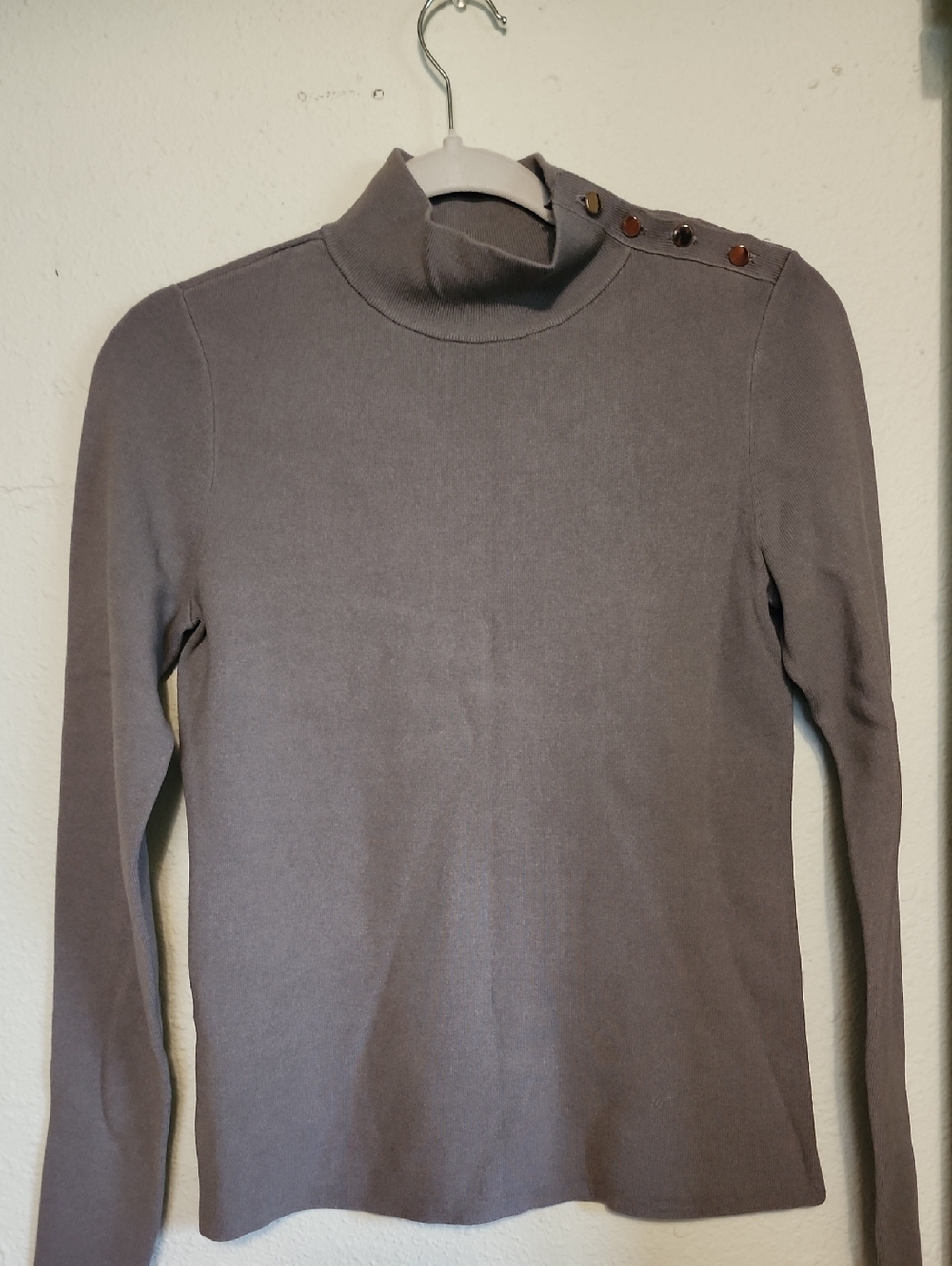 Ann Taylor Ribbed Mock Neck Top in Light Gray